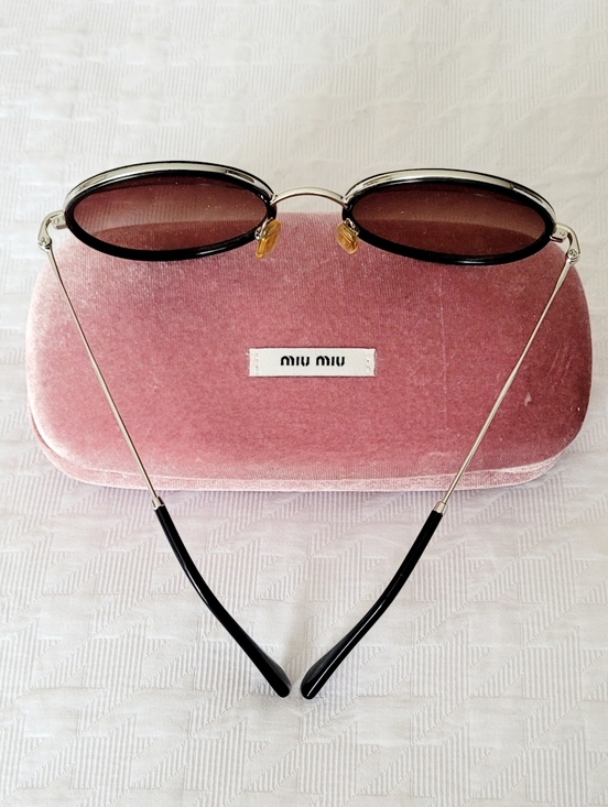 Miu Miu Sunglasses - Picture 3 of 9